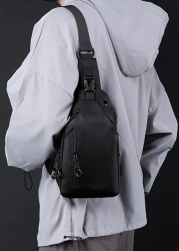 Trendy men's chest bag